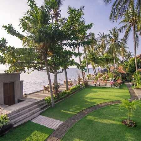 Nugraha Lovina Seaview Resort & Spa Екстер'єр фото