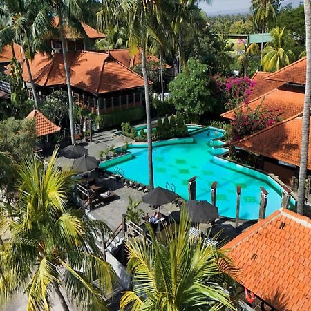 Nugraha Lovina Seaview Resort & Spa Екстер'єр фото