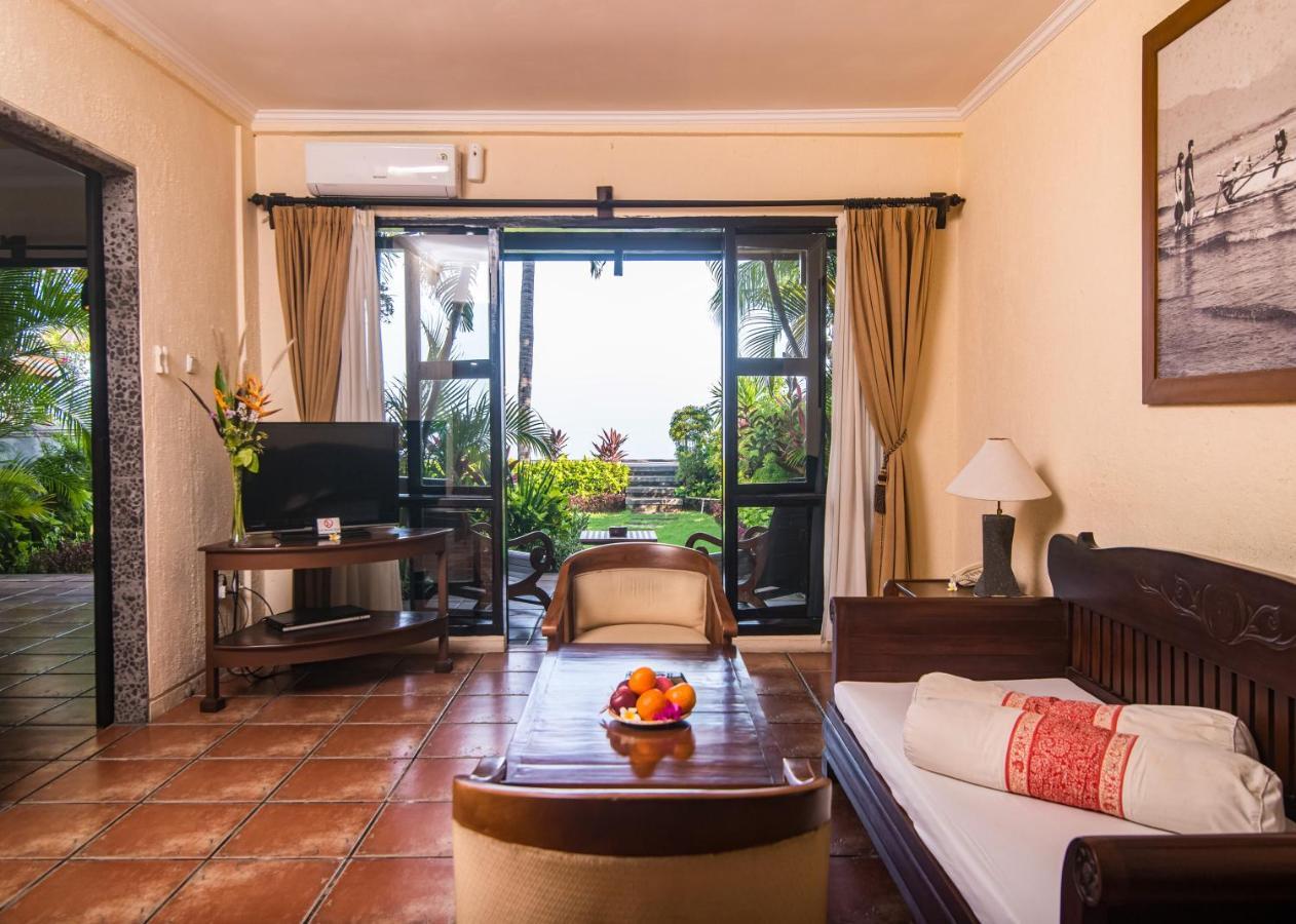 Nugraha Lovina Seaview Resort & Spa Екстер'єр фото