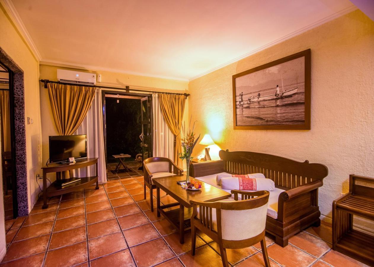 Nugraha Lovina Seaview Resort & Spa Екстер'єр фото