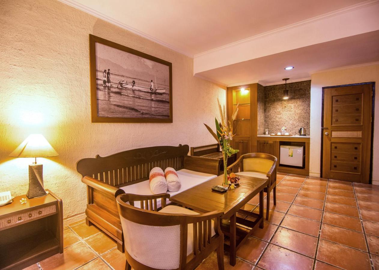 Nugraha Lovina Seaview Resort & Spa Екстер'єр фото