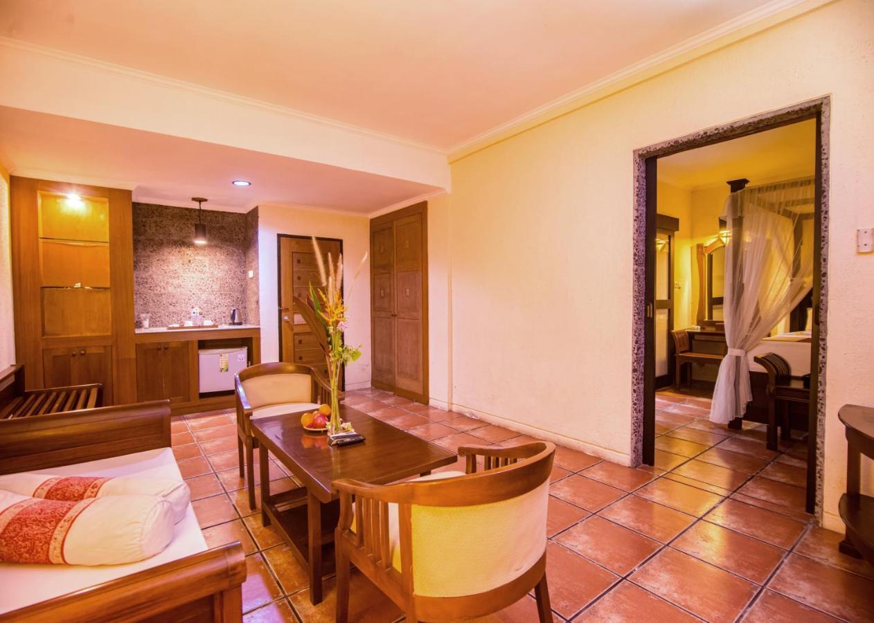 Nugraha Lovina Seaview Resort & Spa Екстер'єр фото