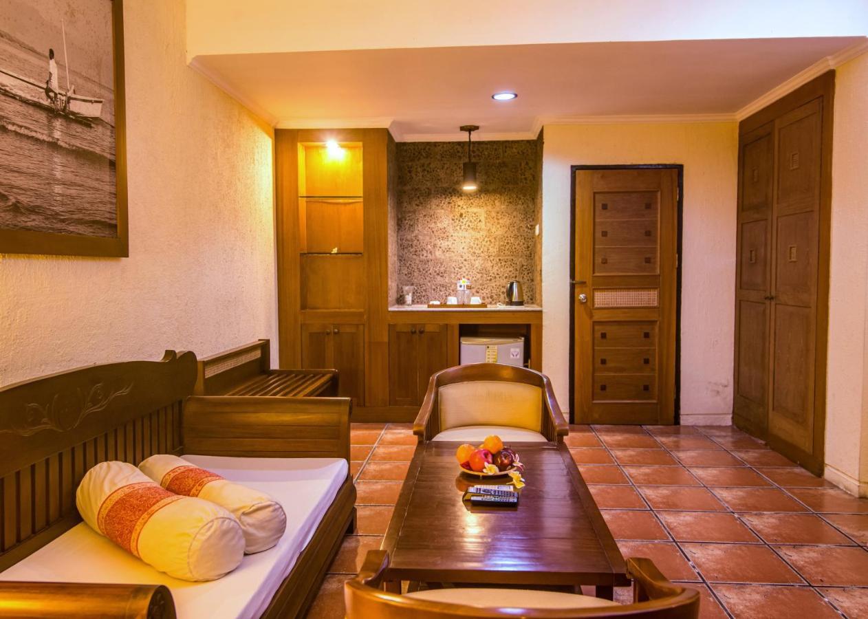 Nugraha Lovina Seaview Resort & Spa Екстер'єр фото