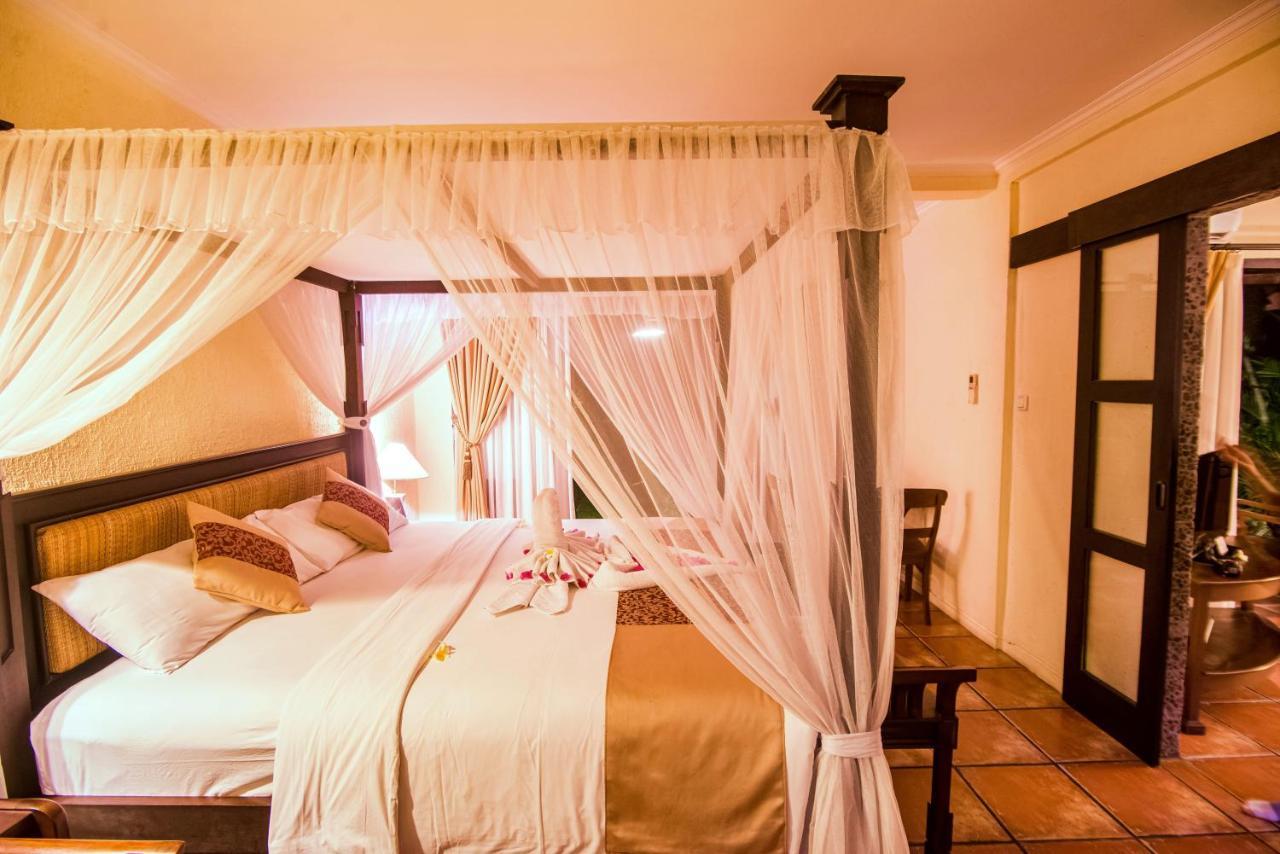 Nugraha Lovina Seaview Resort & Spa Екстер'єр фото