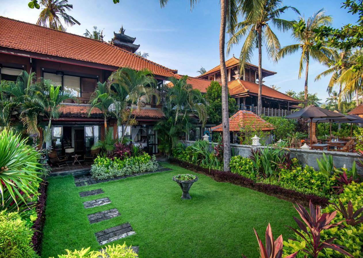 Nugraha Lovina Seaview Resort & Spa Екстер'єр фото