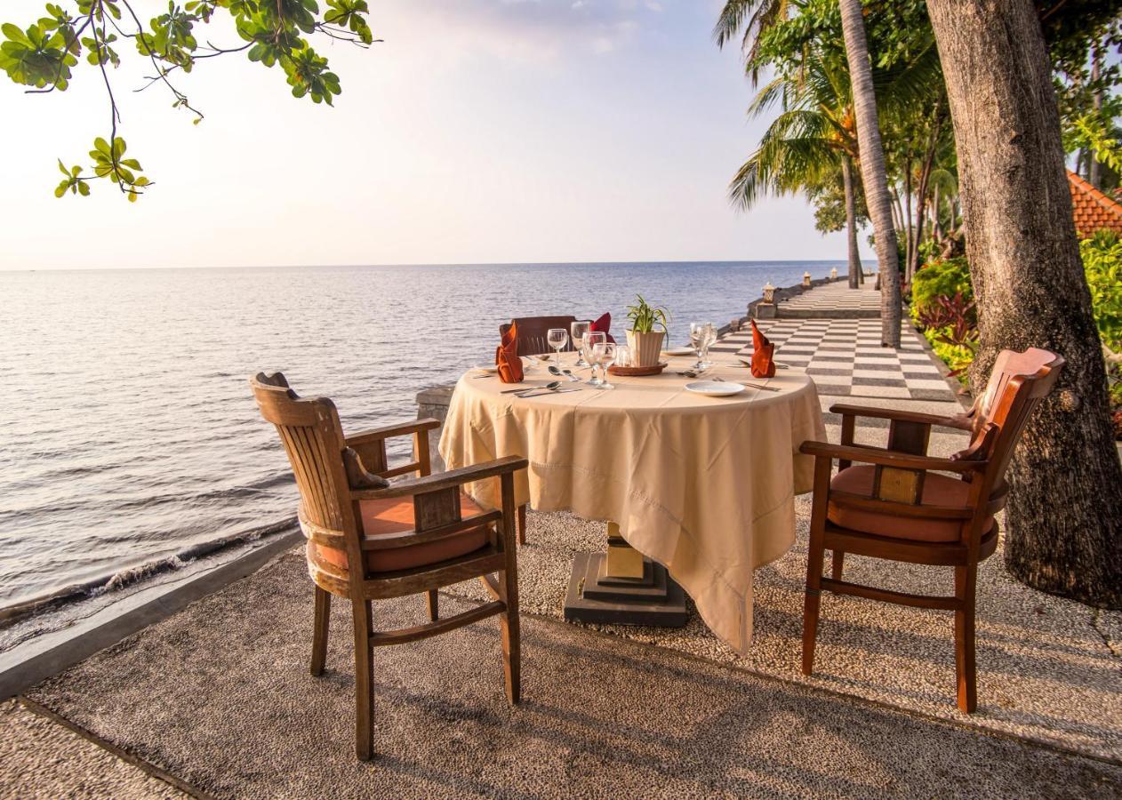 Nugraha Lovina Seaview Resort & Spa Екстер'єр фото