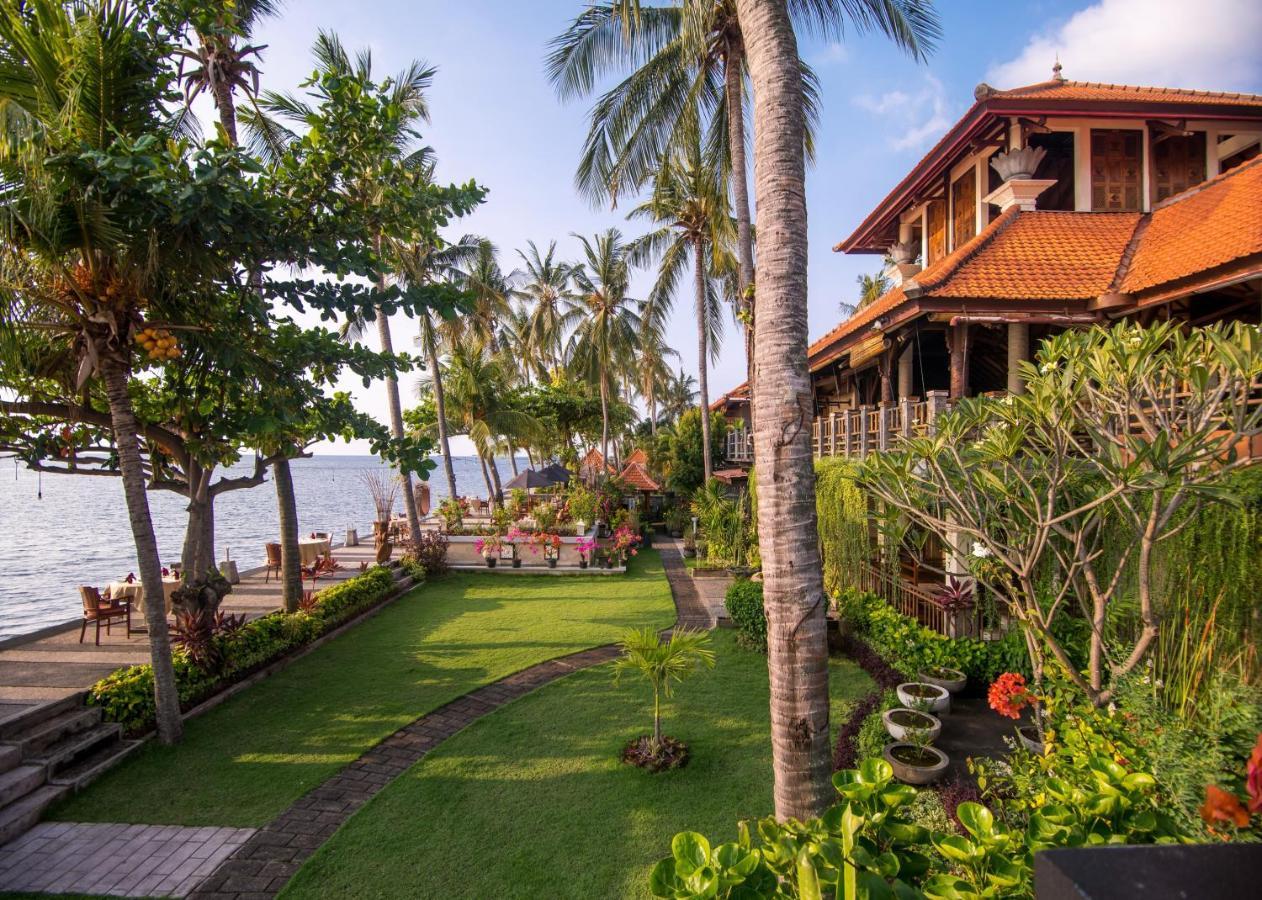 Nugraha Lovina Seaview Resort & Spa Екстер'єр фото