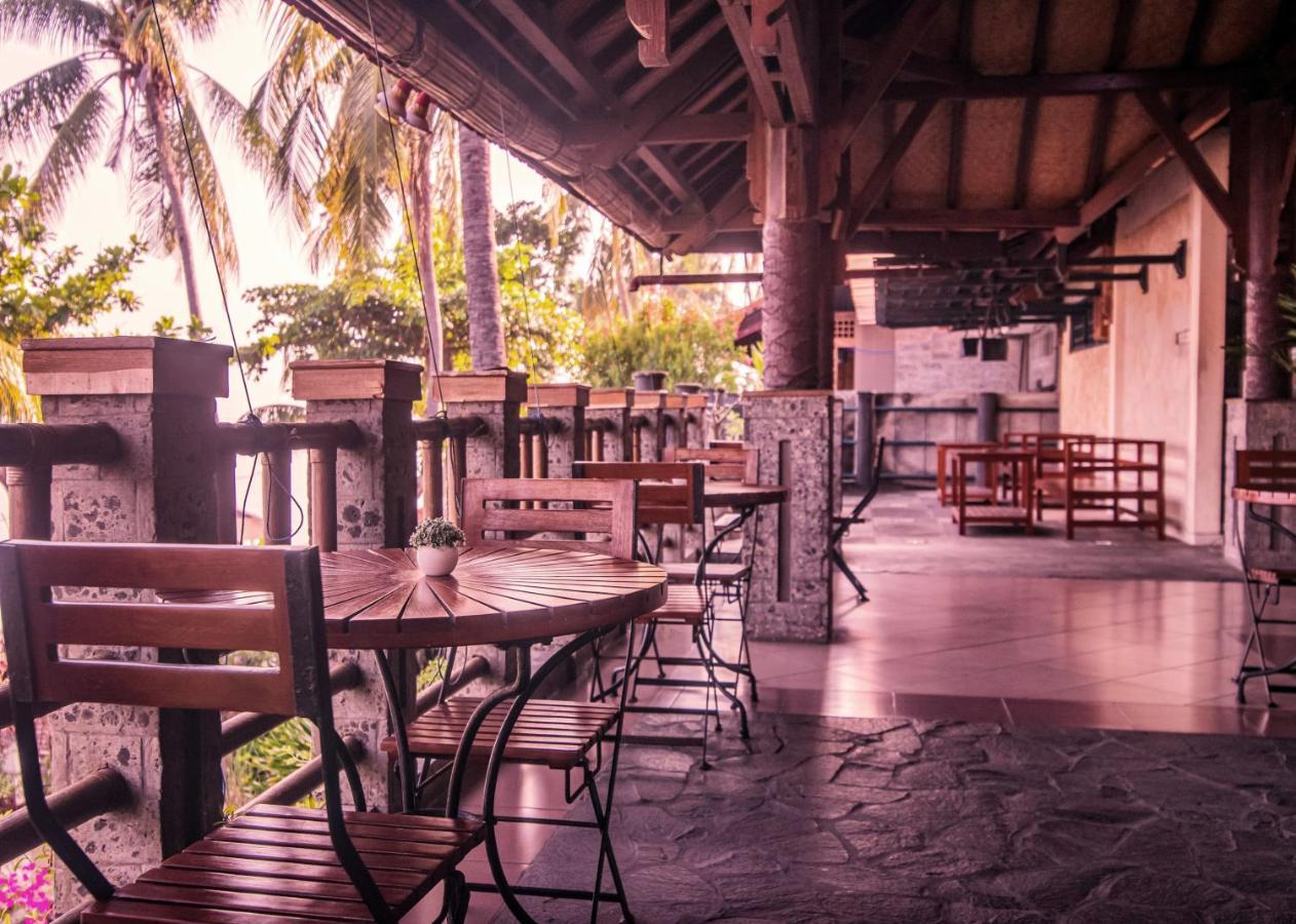 Nugraha Lovina Seaview Resort & Spa Екстер'єр фото