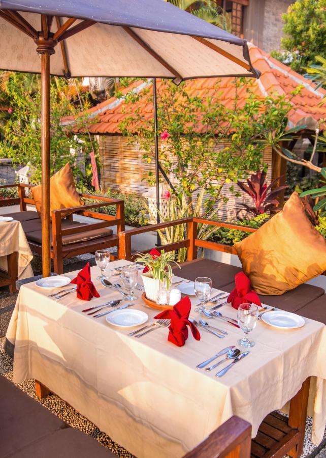 Nugraha Lovina Seaview Resort & Spa Екстер'єр фото