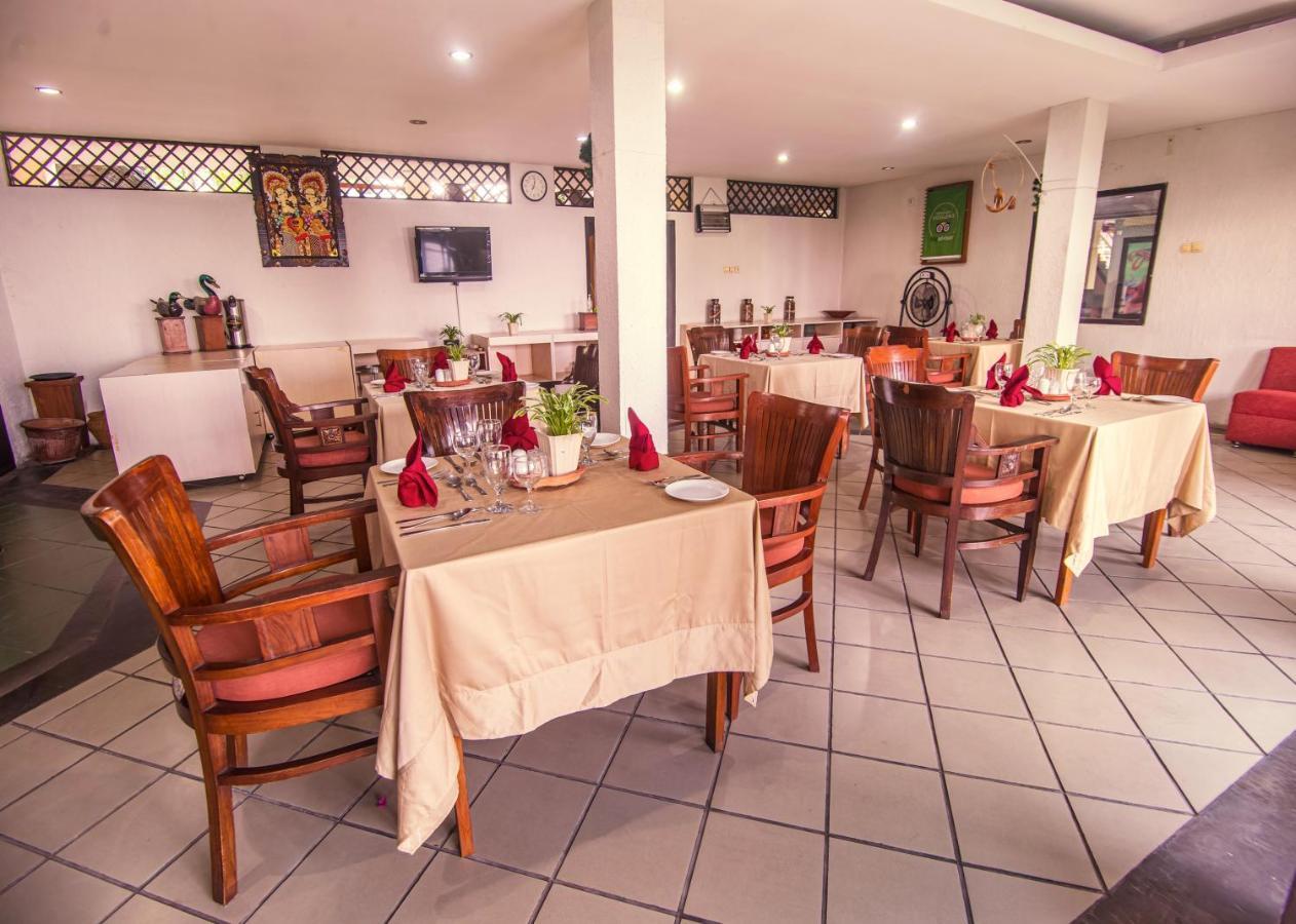 Nugraha Lovina Seaview Resort & Spa Екстер'єр фото