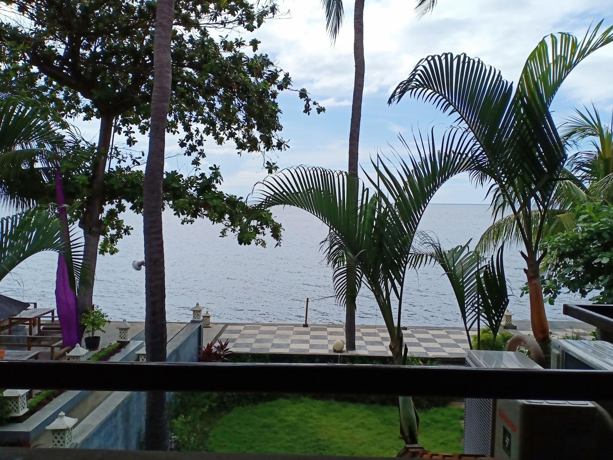 Nugraha Lovina Seaview Resort & Spa Екстер'єр фото