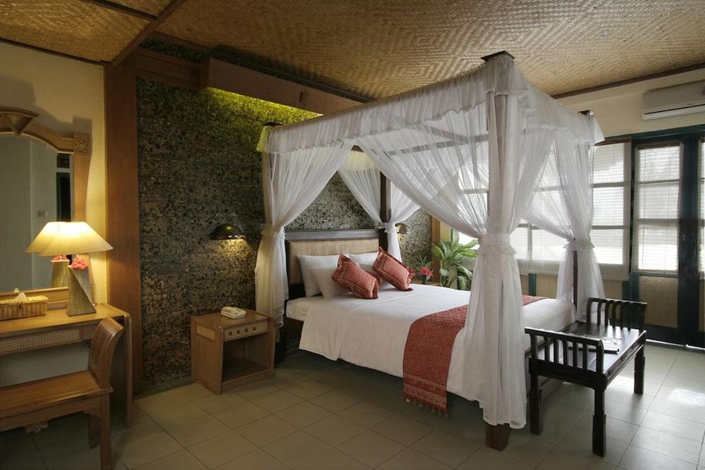 Nugraha Lovina Seaview Resort & Spa Екстер'єр фото