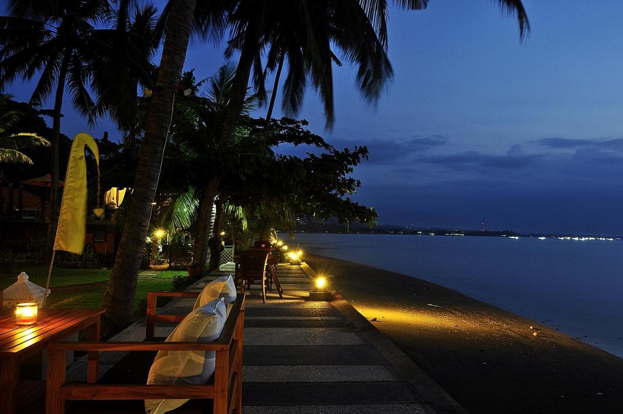 Nugraha Lovina Seaview Resort & Spa Екстер'єр фото